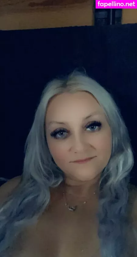 Petitiepolly OnlyFans Thumbnail #hLP0tgBXQ3