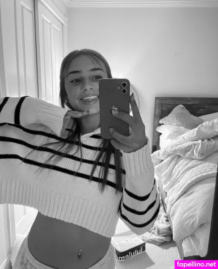 Peyton Chamberlain OnlyFans Thumbnail #Qmhr0VUwM2