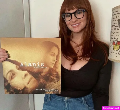 Pghvinyl OnlyFans Thumbnail #CYt00ks88n