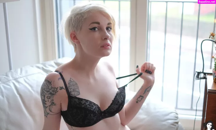 Pheehlo OnlyFans Thumbnail #60Q1h9jfj6