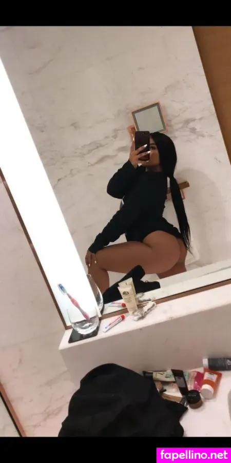 Phia Fantasyx OnlyFans Thumbnail #4Navyf9uzL