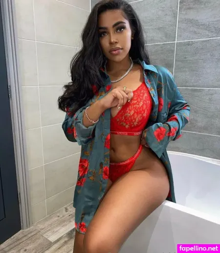 Phia Fantasyx OnlyFans Thumbnail #CJTuJDcZop