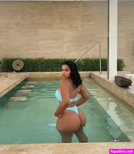 Phia Fantasyx OnlyFans Thumbnail #Vgaku5KCbR