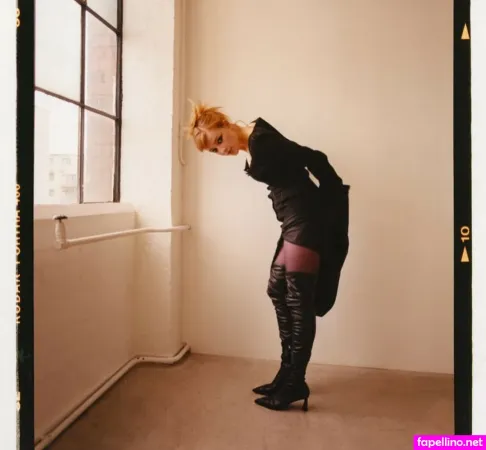 Phia Saban OnlyFans Thumbnail #5Mc71k6BE1