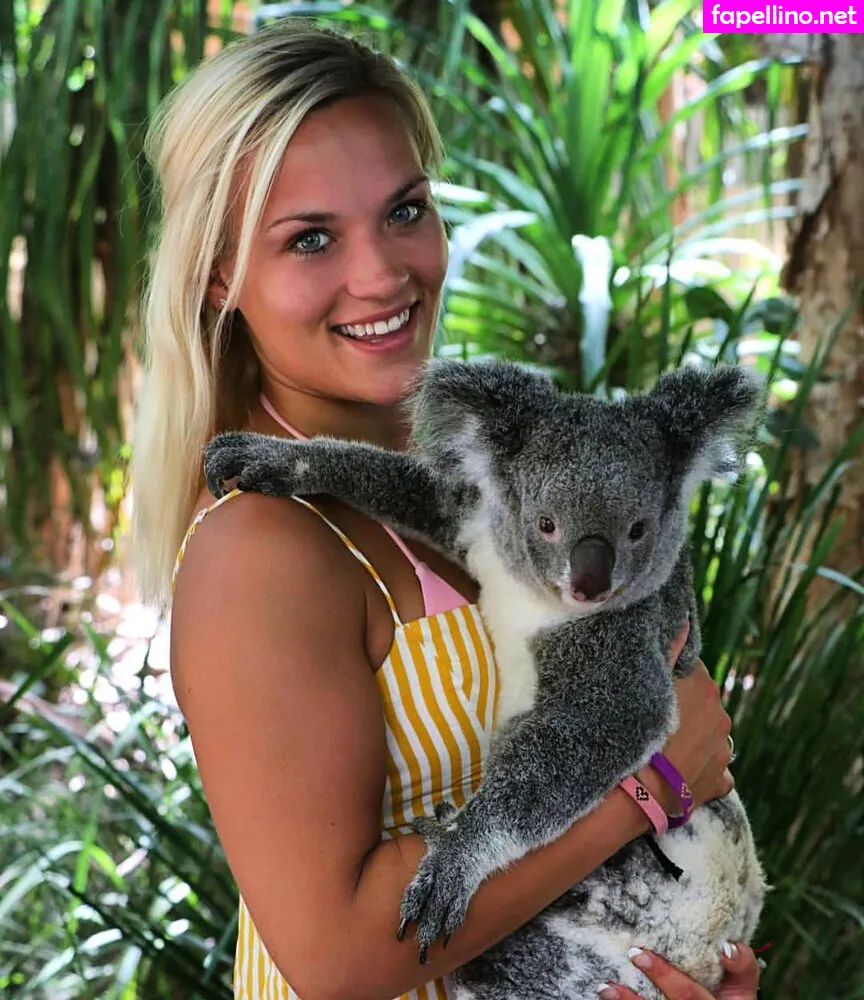 Phillipa Sharples, gal_gadot, phillipa23 Nude Leaked OnlyFans Photo #mgMOxuOBwQ