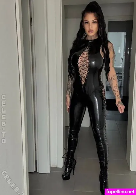 Phina Offizial OnlyFans Thumbnail #PzwVBpFxHZ