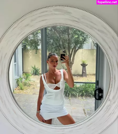 Phoebe Chakar OnlyFans Thumbnail #1qC17w9iSj