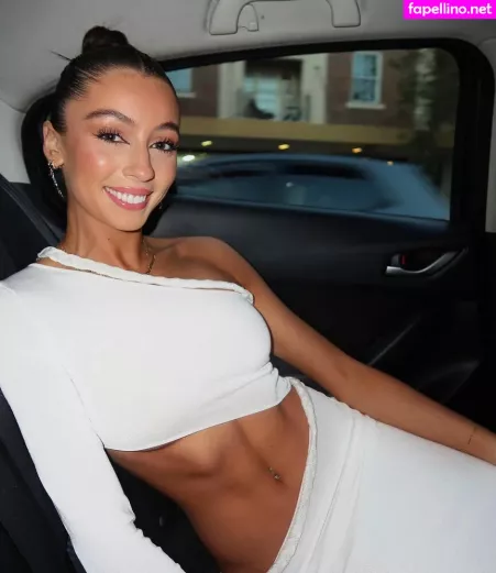 Phoebe Chakar OnlyFans Thumbnail #O1tJoxE033