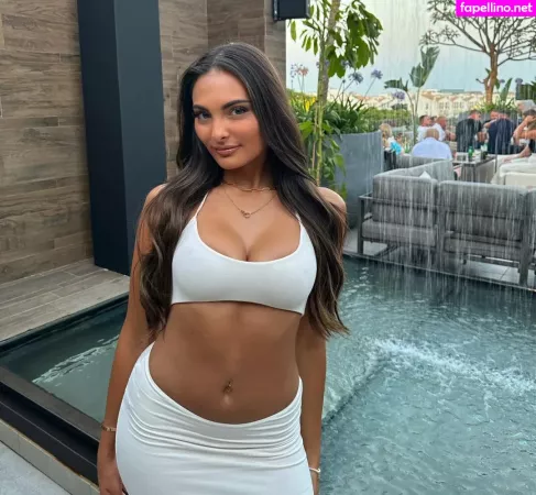 Phoebe Collin OnlyFans Thumbnail #gG5vRn4oDR
