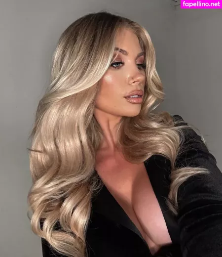 Phoebe Davis OnlyFans Thumbnail #NTERviguWg