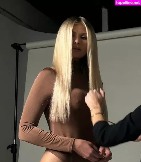 Phoebe Davis OnlyFans Thumbnail #QGVpCTvhrG