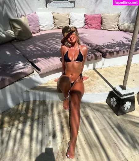 Phoebe Isobel OnlyFans Thumbnail #BmEr0WVprX