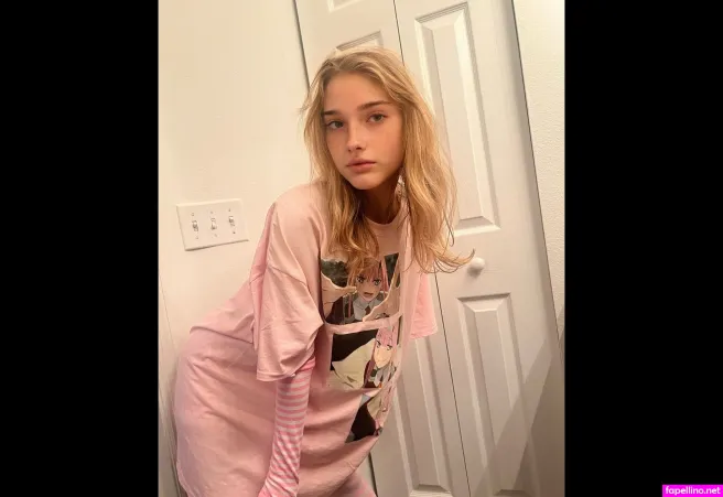 Phoebe Owns U 1 Main Profile Photo