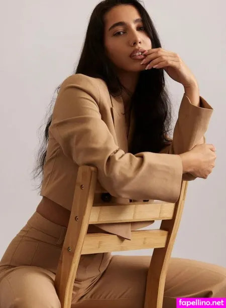 Phoebe Peers OnlyFans Thumbnail #Xx0RwnmGBb