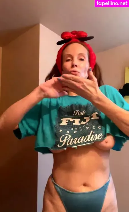 Phoebe Price 1 OnlyFans Thumbnail #16NV9BoCud