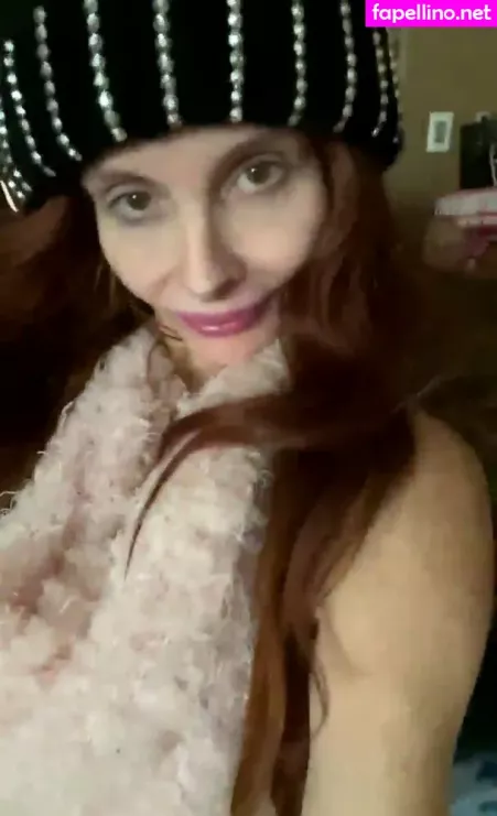 Phoebe Price 1 OnlyFans Thumbnail #XxkQOLQirX