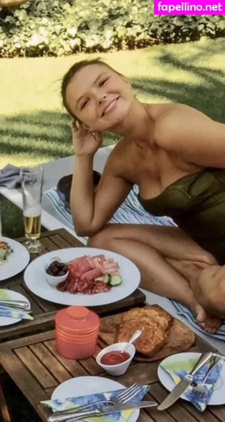 Phoebe Roberts OnlyFans Thumbnail #5soxsSw56F