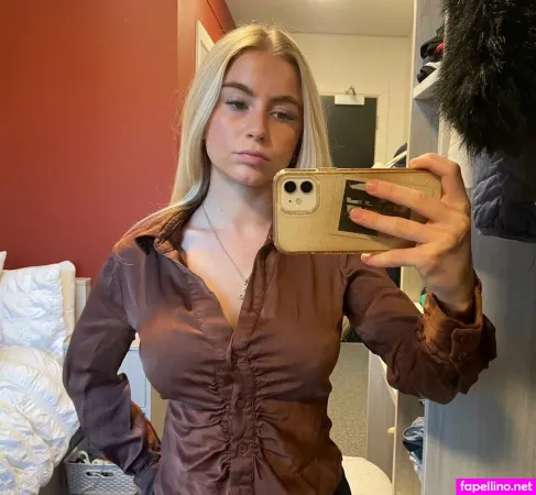 Phoebe Whitehouse OnlyFans Thumbnail #4Hjt06d9ne