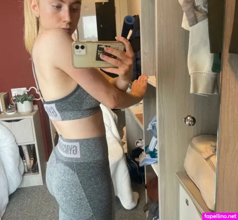 Phoebe Whitehouse OnlyFans Thumbnail #4cfA344nXS