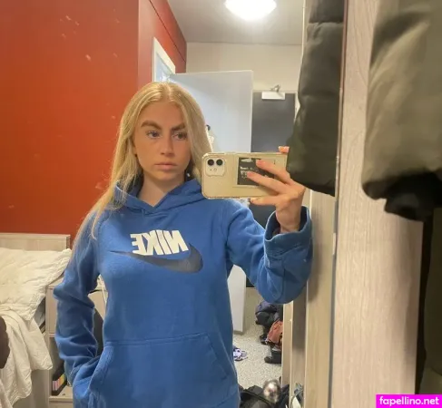 Phoebe Whitehouse OnlyFans Thumbnail #JlwwcmXY9r