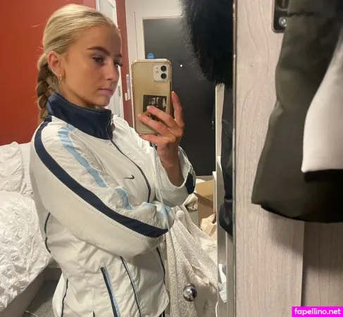 Phoebe Whitehouse OnlyFans Thumbnail #h8K16otvgW