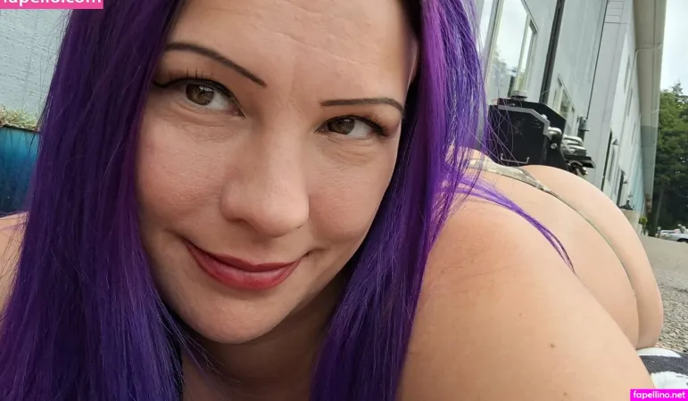 Phoebe69420 OnlyFans Thumbnail #asrHEBf9BL