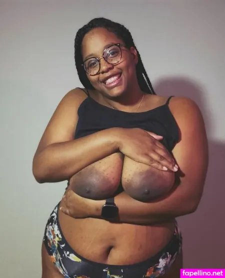 Phoebefarms925 OnlyFans Thumbnail #3Wck9zG4BC