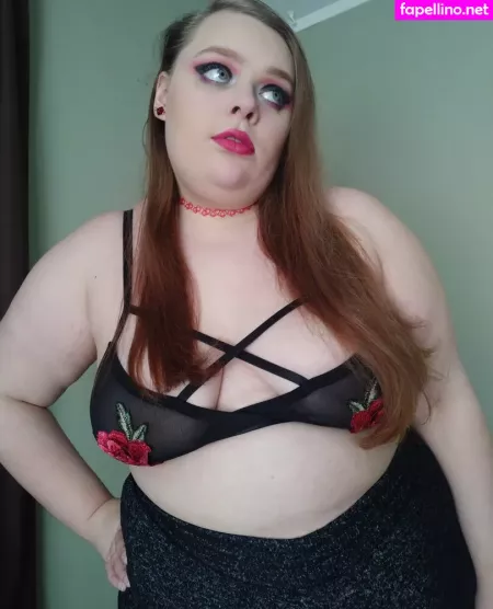 Phoebegoth OnlyFans Thumbnail #jCZpgTbSCs