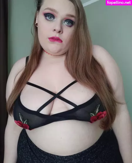 Phoebegoth OnlyFans Thumbnail #x09EEhNZQm