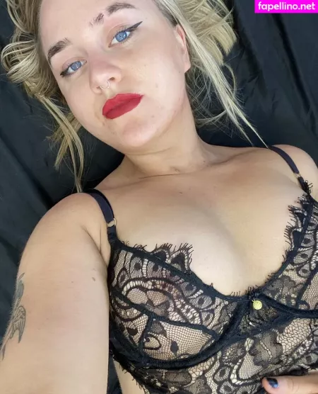 Phoebeknight T OnlyFans Thumbnail #2XkvUN8Jma