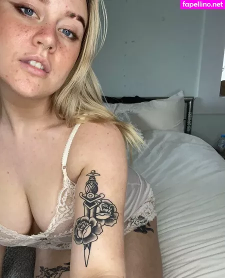 Phoebeknight T OnlyFans Thumbnail #4bPqi2USjO