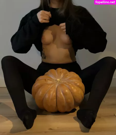 Phoebemiller OnlyFans Thumbnail #PqxjLKnw7U