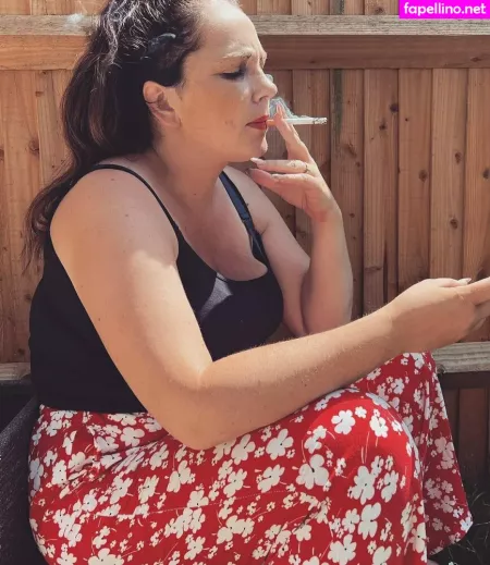 Phoebesmokes OnlyFans Thumbnail #2fXAezP5tu