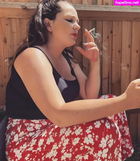 Phoebesmokes OnlyFans Thumbnail #hrWg6c1VSz