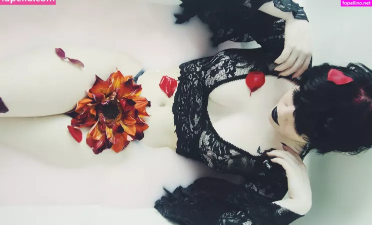 Phoenfatale OnlyFans Thumbnail #1VAbQPbjeq