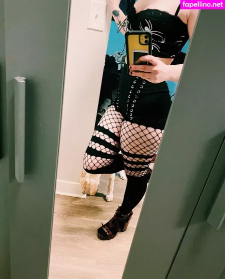 Phoenfatale OnlyFans Thumbnail #1YqCLBnTyz