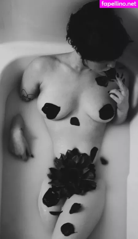 Phoenfatale OnlyFans Thumbnail #CZdjU5jr2U