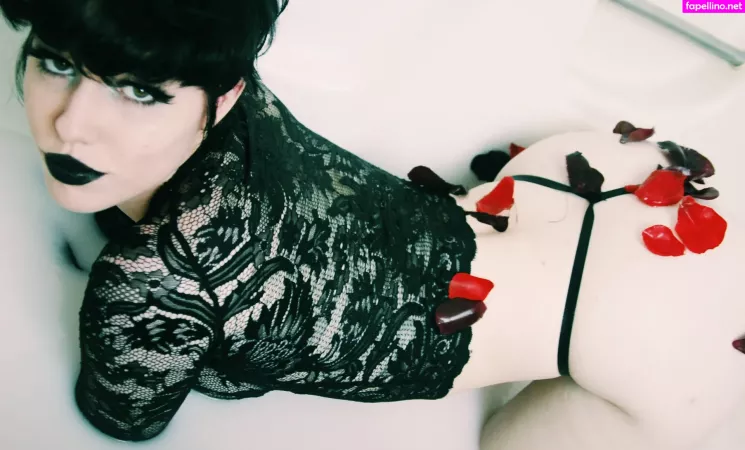 Phoenfatale OnlyFans Thumbnail #Kq33kJ46vI