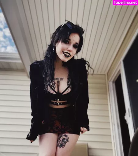 Phoenfatale OnlyFans Thumbnail #LJu3ffCgow