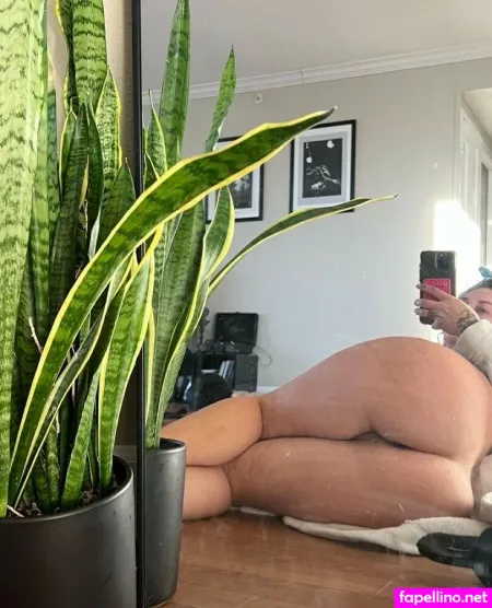 Phoenix Dinae OnlyFans Thumbnail #DouoRQA8Jw