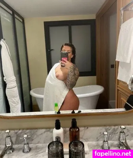 Phoenix Dinae OnlyFans Thumbnail #WquUwL3nNS