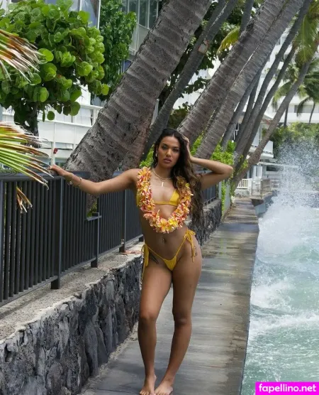 Phoenix Miranda OnlyFans Thumbnail #vUvwIxUjhn