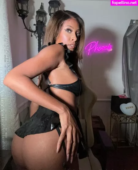 Phoenix Skye OnlyFans Thumbnail #EjnAwQWZem