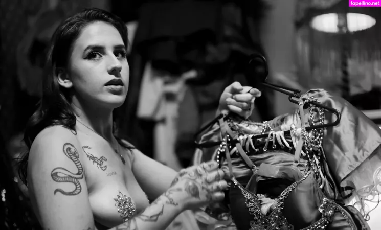 Phoenixfortay OnlyFans Thumbnail #5SjLtycx6W