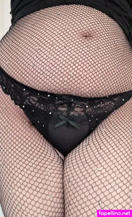 Phoenyx OnlyFans Thumbnail #KhB2YEmSQ9