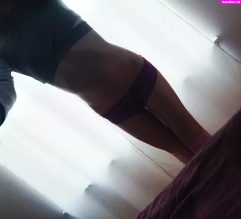 Phox In Socks OnlyFans Thumbnail #xMInbiffp8