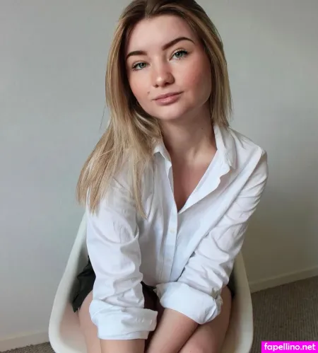 Pia Janina Tofall OnlyFans Thumbnail #3LyFRMIfZB