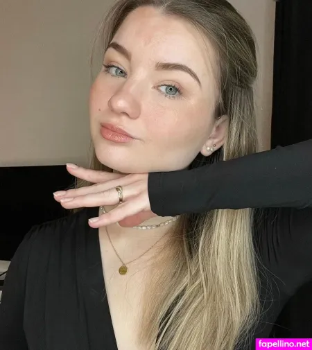 Pia Janina Tofall OnlyFans Thumbnail #dtMUTgFaZj