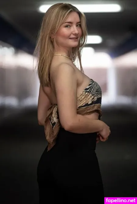 Pia Janina Tofall OnlyFans Thumbnail #geecUy0xb4