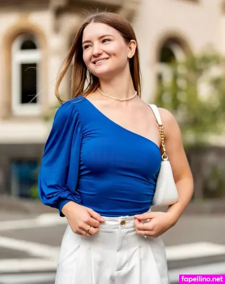 Pia Janina Tofall OnlyFans Thumbnail #qCs5wB0HH1